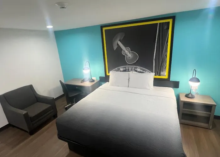 Super 8 By Wyndham Wichita Falls