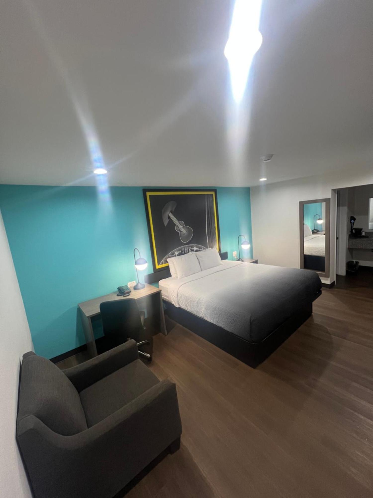 Super 8 By Wyndham 2*