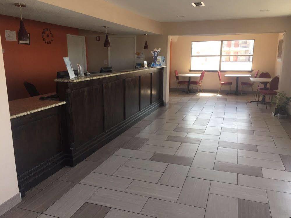 Super 8 By Wyndham Wichita Falls